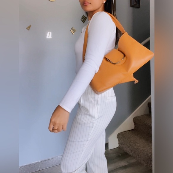 Ungaro Japanese Brand Light Brown Leather Shoulder Bag with Pouch - Picture 17 of 17